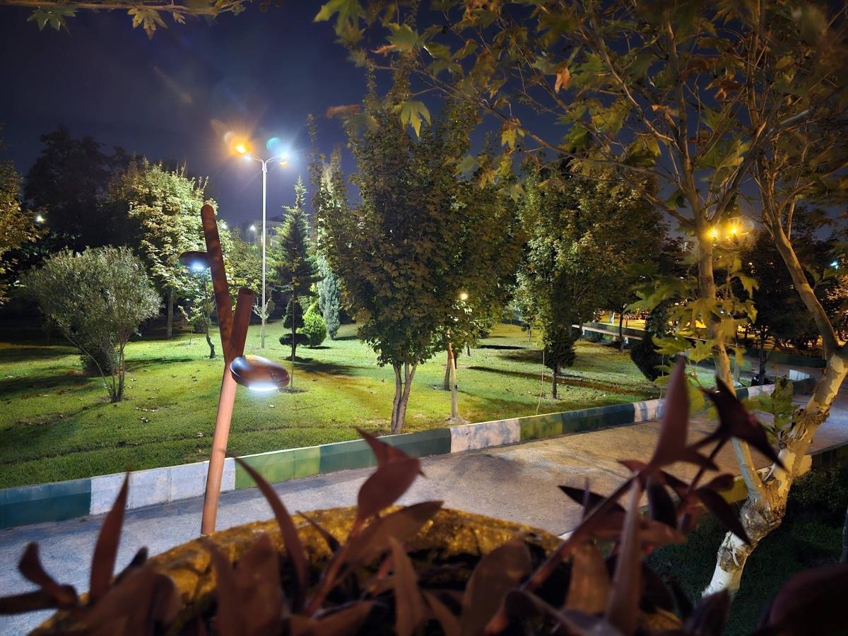 خبر 1402 08 06 scaled - تقویت سیستم روشنایی پارک سرای  مهر