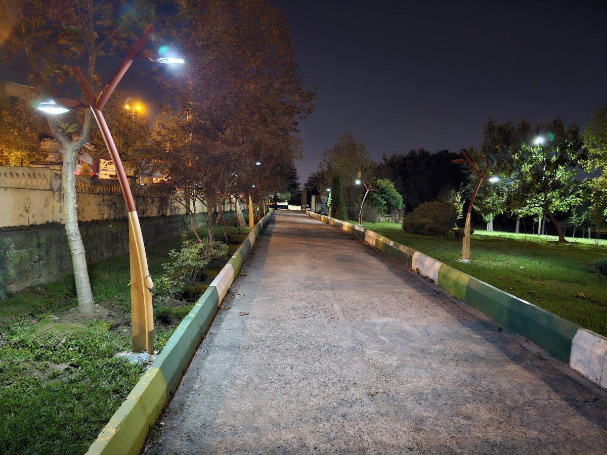 خبر2 1402 08 06 scaled - تقویت سیستم روشنایی پارک سرای  مهر