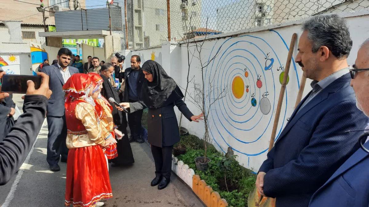 درختکاری 4 - زنگ درختکاری در مدارس آمل